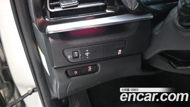 Kia Niro — Фото автомобиля 26