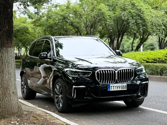 BMW X5 — Фото автомобиля 4