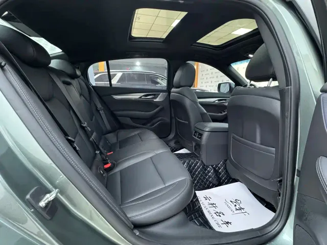 Cadillac CT5 — Фото автомобиля 10
