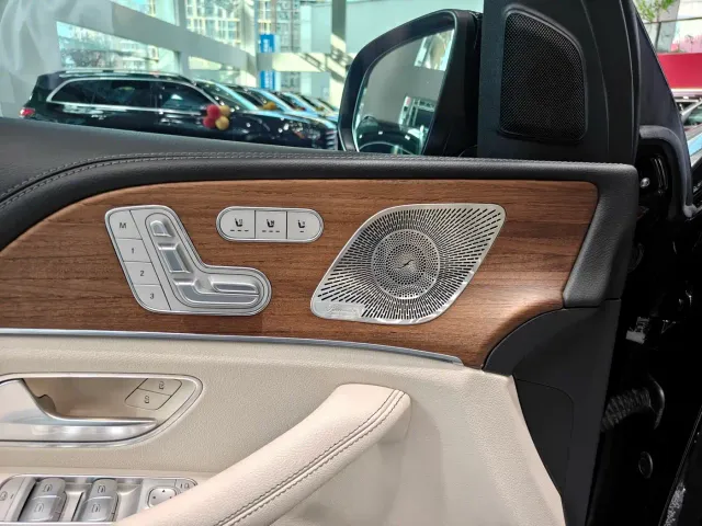 Mercedes-Benz GLS-Class — Фото автомобиля 11