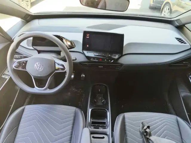 Volkswagen ID.3 — Фото автомобиля 12