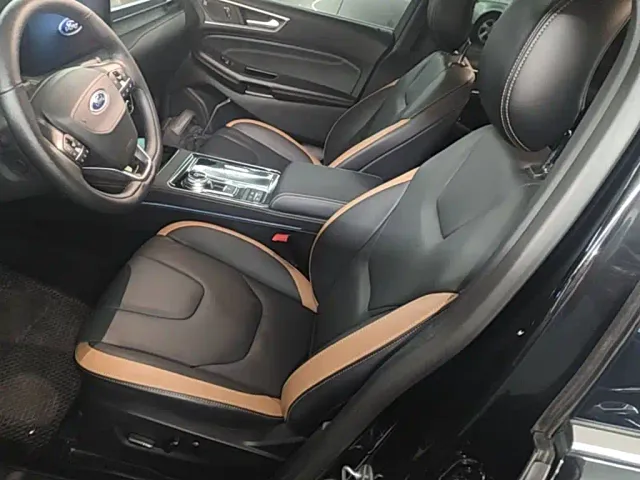 Ford Edge — Фото автомобиля 14