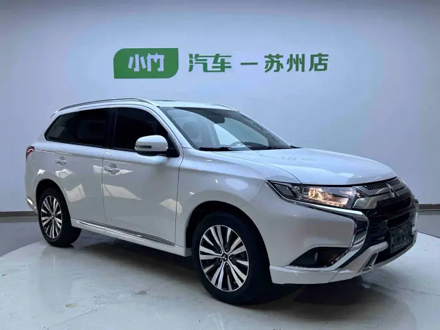 Mitsubishi Outlander — Фото автомобиля 3