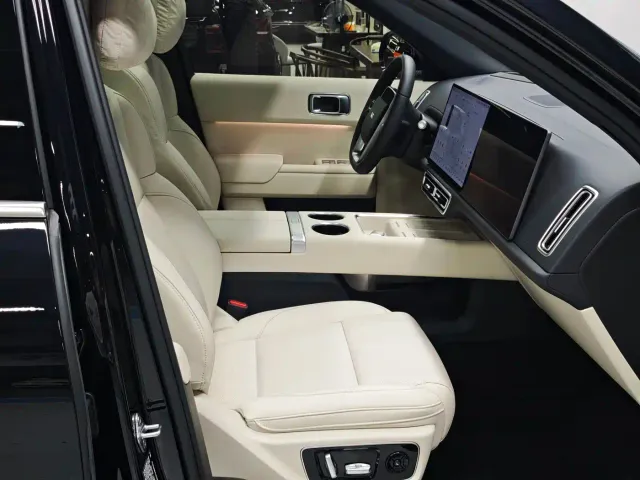 Li Auto L7 — Фото автомобиля 13