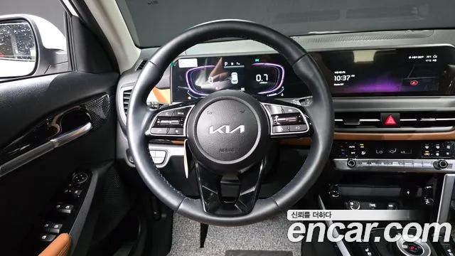 Kia Seltos New — Фото автомобиля 13