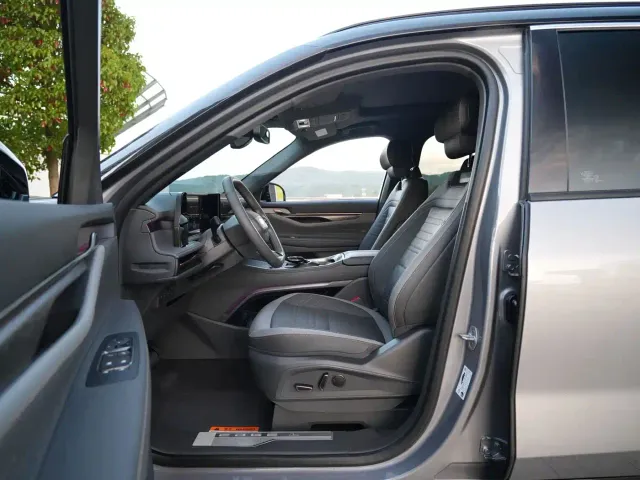 Ford Edge — Фото автомобиля 7