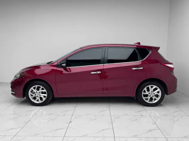 Nissan Tiida — Фото автомобиля 14