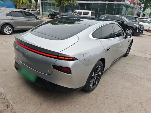 Xpeng P7 — Фото автомобиля 6