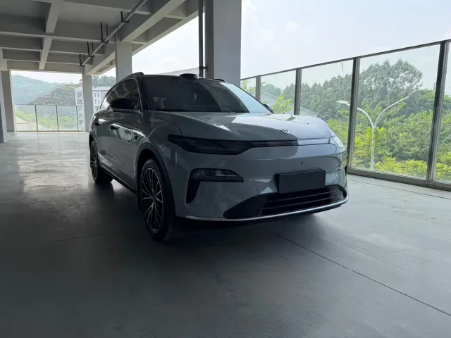 Leapmotor C11 — Фото автомобиля 3