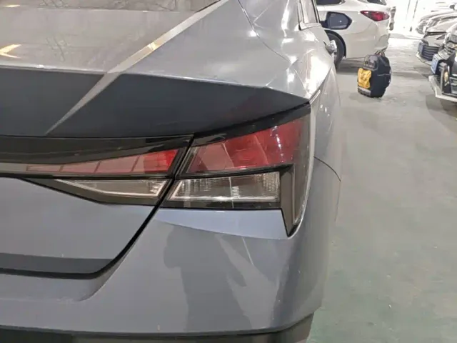 Hyundai Elantra — Фото автомобиля 7