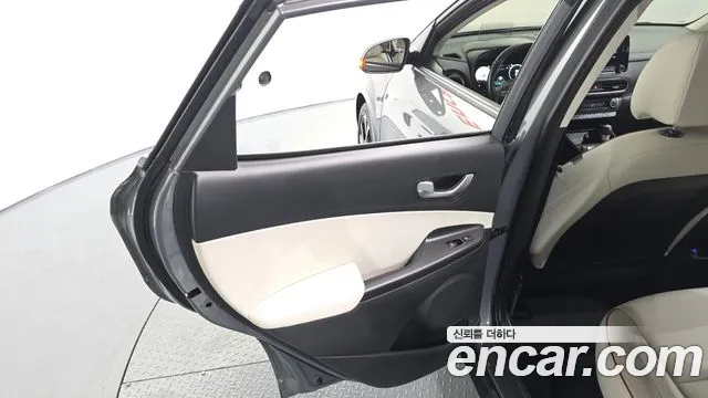 Hyundai Kona — Фото автомобиля 14