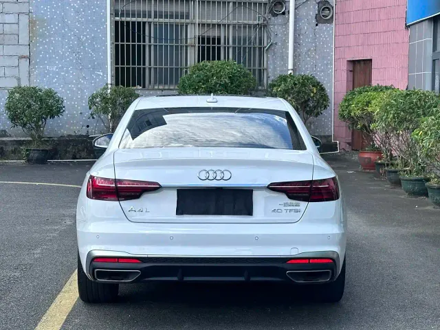Audi A4L — Фото автомобиля 14