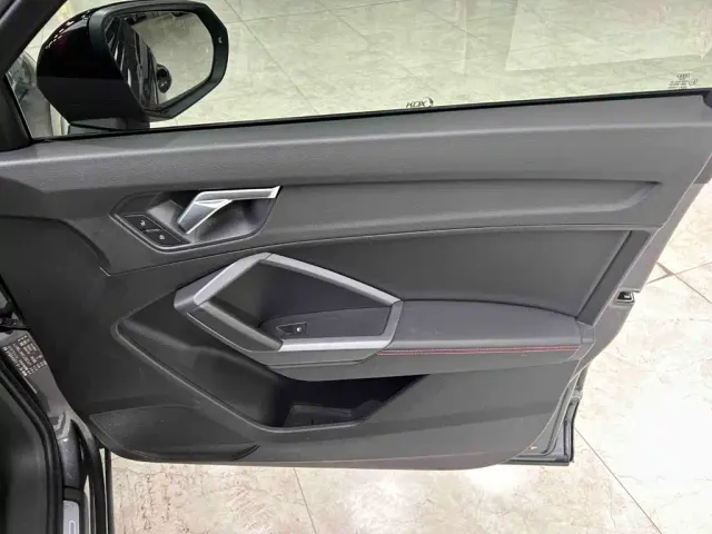 Audi Q3 — Фото автомобиля 15