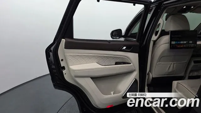 KG_Mobility_Ssangyong Rexton Rexton Arena Дизель 2.2 4WD — Фото автомобиля 16