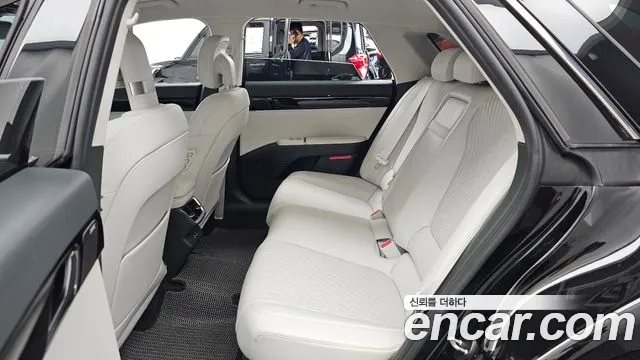 Hyundai Grandeur GN7 — Фото автомобиля 16