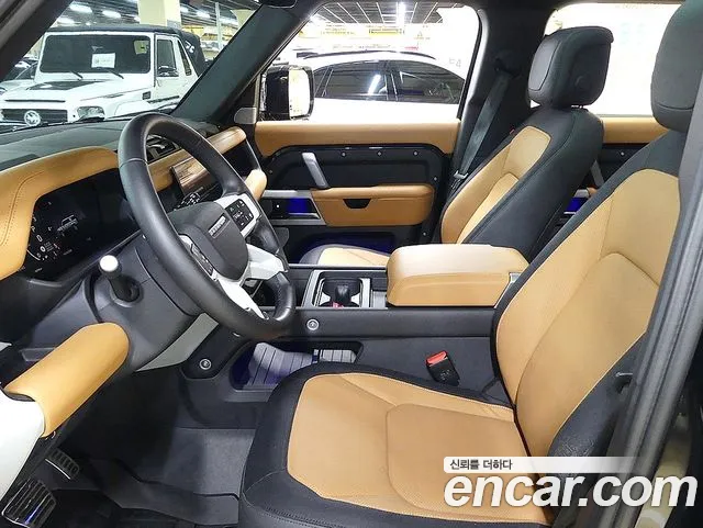 Land Rover Defender — Фото автомобиля 7