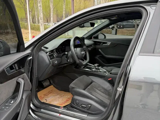 Audi A4L — Фото автомобиля 4
