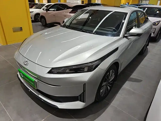Фотография автомобиля — Changan Qiyuan A05