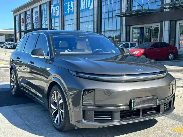 Li Auto L7 — Фото автомобиля 3