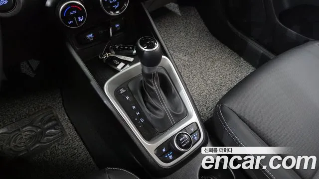 Hyundai Venue Venue 1.6 Premium — Фото автомобиля 9