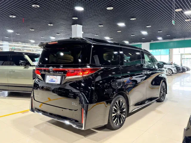 Toyota Vellfire — Фото автомобиля 15