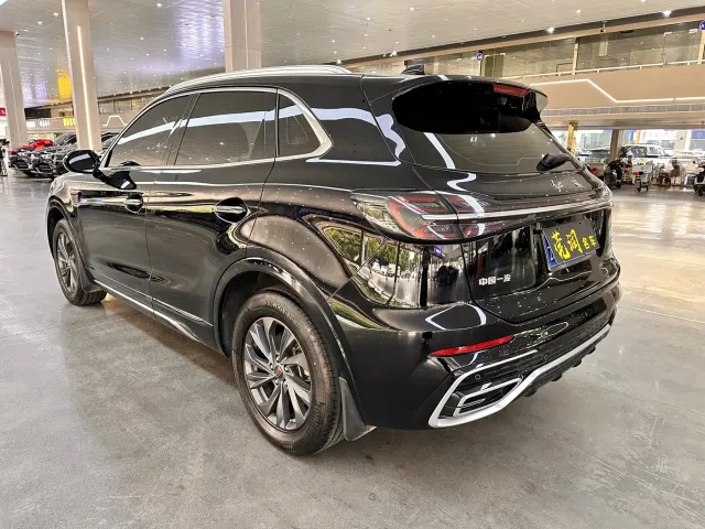 Hongqi HS5 — Фото автомобиля 16