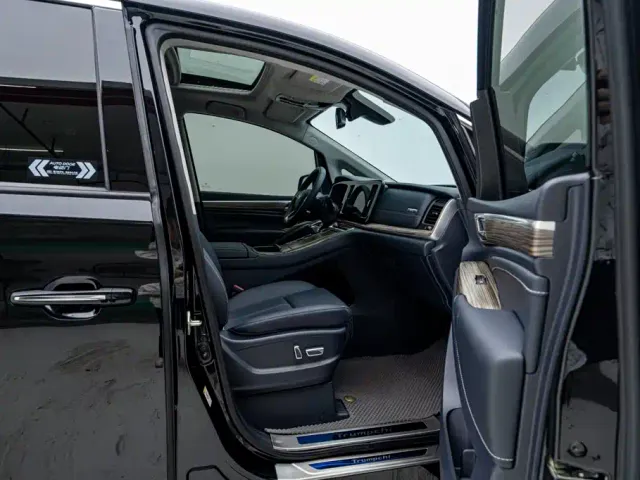 GAC Trumpchi M8 — Фото автомобиля 16