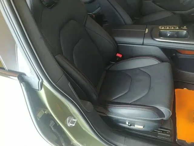 Xiaomi SU7 — Фото автомобиля 19