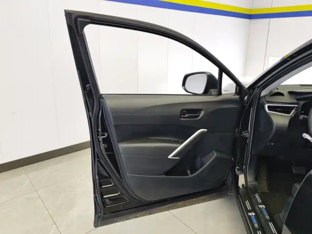 Toyota Frontlander — Фото автомобиля 7