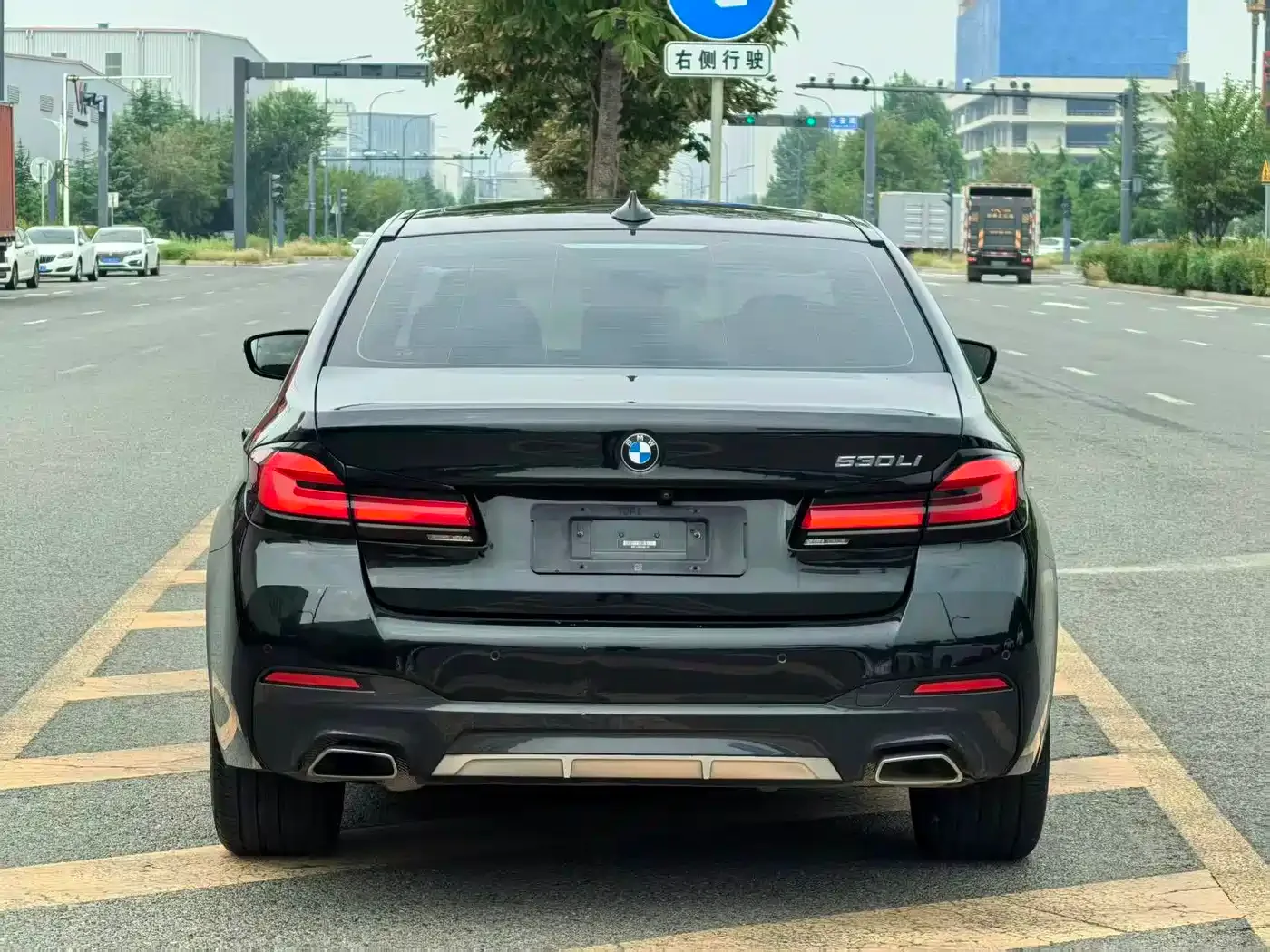 BMW BMW 5 Series 2022 Facelift II 530Li Premium Package M Sport — Фото автомобиля 8