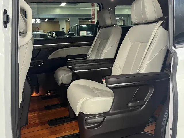 GAC Trumpchi M8 — Фото автомобиля 15