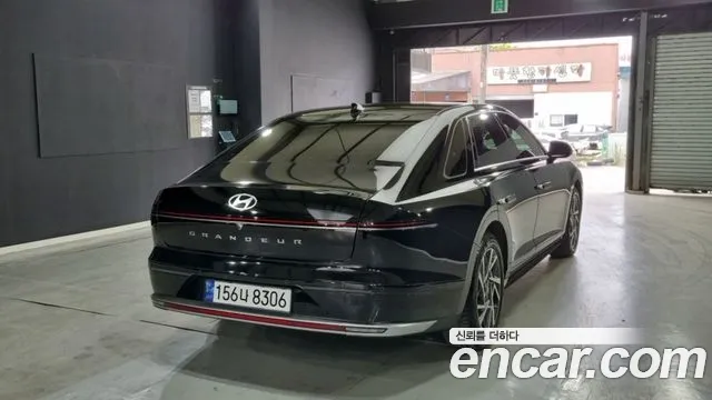 Hyundai Grandeur Grandeur (GN7) 2.5 Бензин 2WD — Фото автомобиля 2