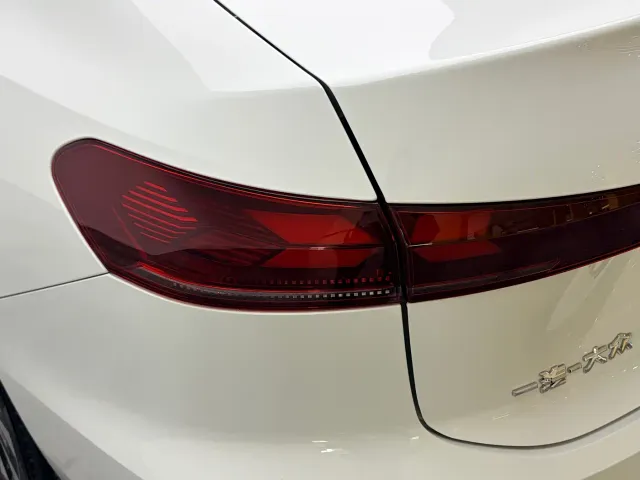 Volkswagen Sagitar — Фото автомобиля 17