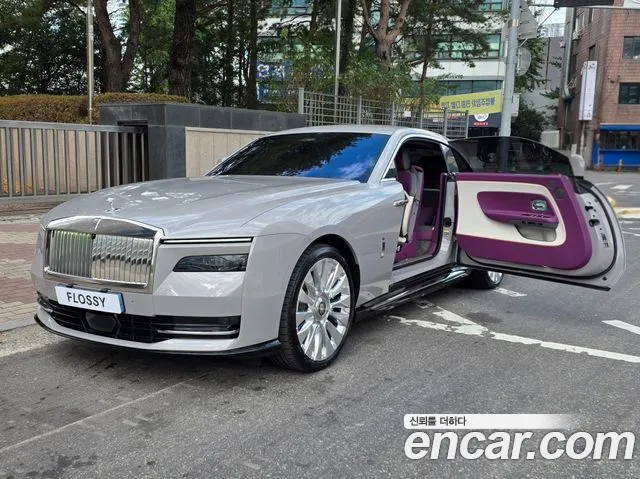 Фотография автомобиля — Rolls-Royce Spectre