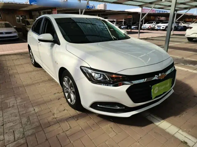 Chevrolet Monza — Фото автомобиля 3