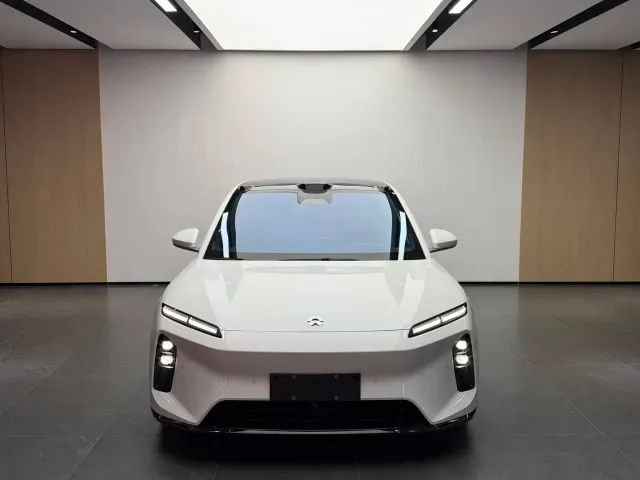 Nio ET5 — Фото автомобиля 2