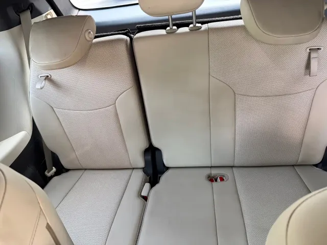 Toyota Sienna — Фото автомобиля 7