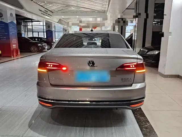 Volkswagen Bora — Фото автомобиля 5