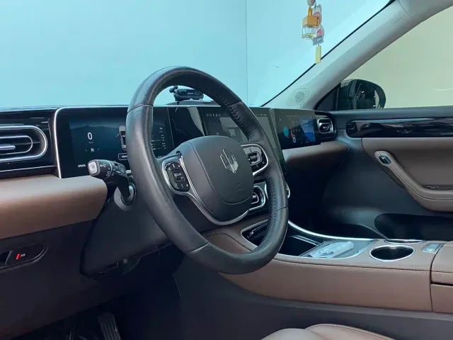 Leapmotor C11 — Фото автомобиля 7
