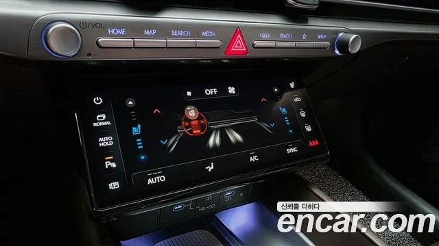 Hyundai Grandeur Grandeur (GN7) 2.5 Бензин 2WD — Фото автомобиля 29