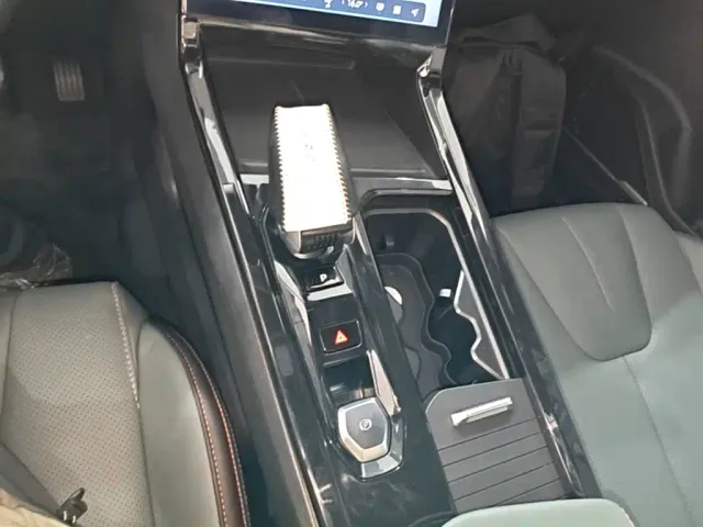 Geely Boyue — Фото автомобиля 13