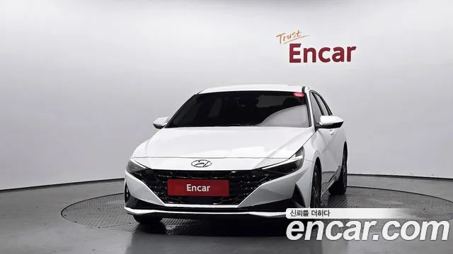 Hyundai AVANTE Avante (CN7) — Фото автомобиля 3