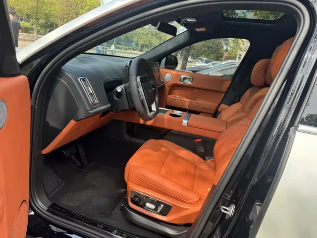 Li Auto Li Auto L7 2025 Max Smart Renewal Edition — Фото автомобиля 6