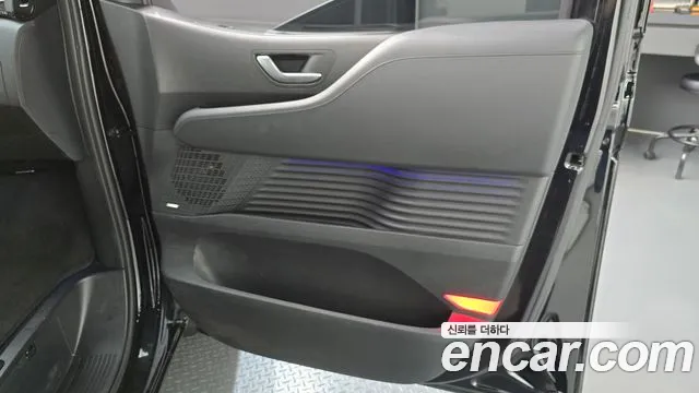 Hyundai Staria Staria 4WD Lounge 9 мест — Фото автомобиля 24