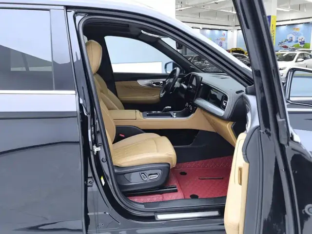 GAC Trumpchi GS8 — Фото автомобиля 8