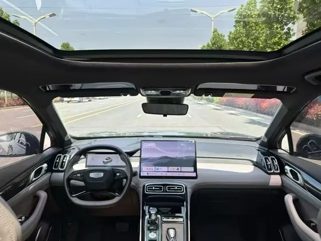 Geely Boyue L — Фото автомобиля 5