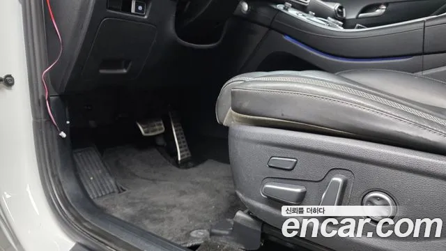 Hyundai Santafe Новый Santa Fe Дизель 2.2 4WD — Фото автомобиля 29