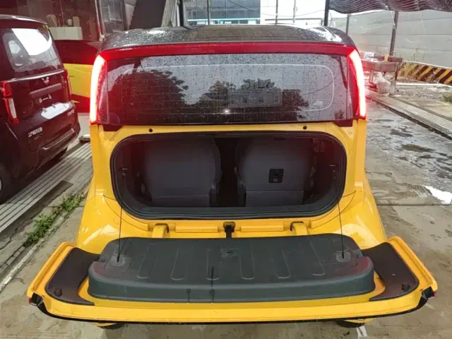 Wuling NanoEV — Фото автомобиля 18