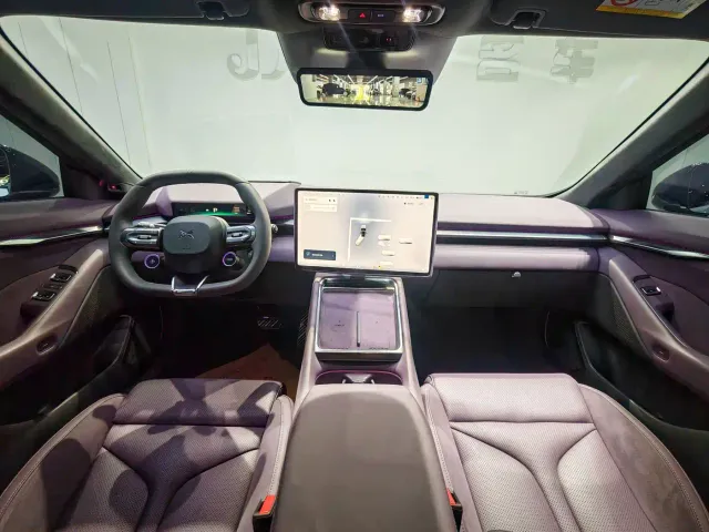 Xpeng P7 — Фото автомобиля 4