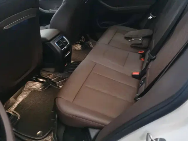 BMW iX3 — Фото автомобиля 11
